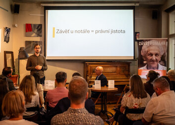 Pomáhat můžeme i po svém odchodu. Začíná Měsíc dobročinné závěti